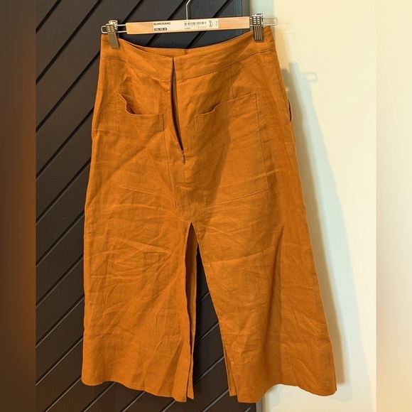 Banana Republic linen midi skirt. Size 2. Worn ONCE! Pristine condition! - Picture 3 of 4